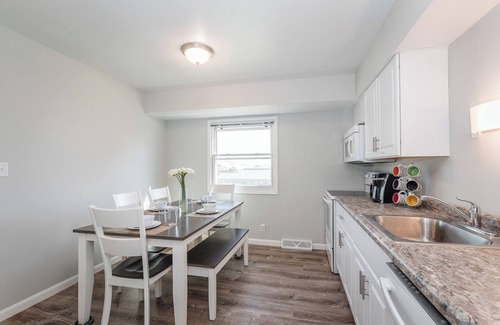West Allis Apartment | Charming Upper 3-bedroom apartment with AC and WiFi in brilliant West Allis