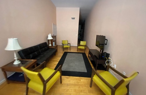 Martin Apartment | Charming upper apartment in downtown Elmore with WiFi, AC, & Work space