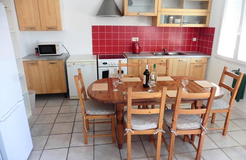 Port-Vendres Apartment | Charming Upper Floor Apartment For Up To 4 People with Air Conditioning