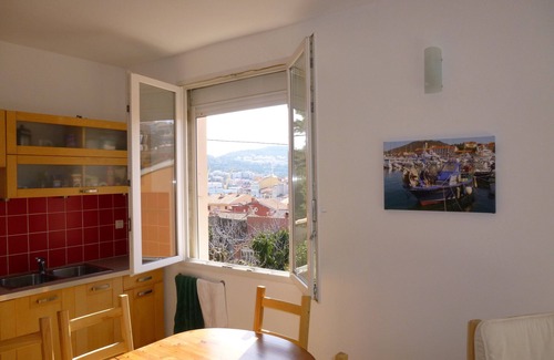 Port-Vendres Apartment | Charming Upper Floor Apartment For Up To 4 People with Air Conditioning