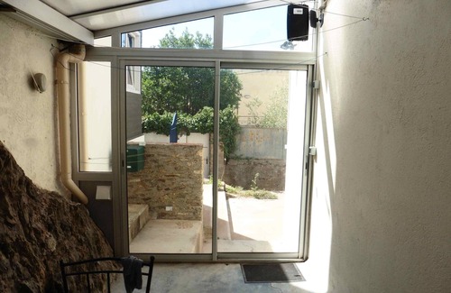 Port-Vendres Apartment | Charming Upper Floor Apartment For Up To 4 People with Air Conditioning