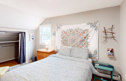 Londonderry Condo | Charming upstairs condo with river view, full kitchen, and firepit