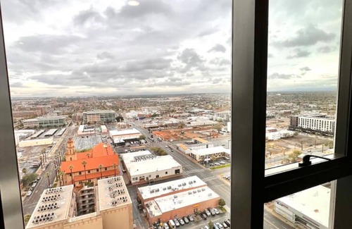 Downtown Phoenix Condo | Charming Urban Oasis: Cozy Retreat in the Heart of the City