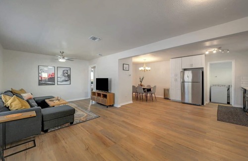North San Antonio - SAT House | Charming Urban Oasis in Alamo City
