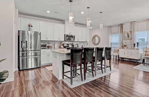 Clayton House | Charming Urban Retreat