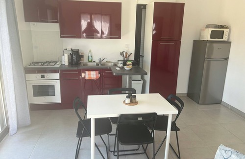 Rocbaron Apartment | Charming vacation home with parking and private garden