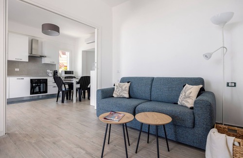Sferracavallo House | Charming vacation home by the sea