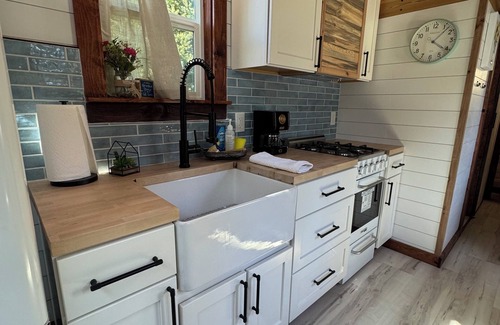 Bayfield House | Charming Vallecito Tiny home - Sleeps 4 , internet and A/C