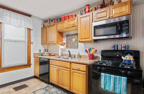 Davenport House | Charming Victorian 2 min downtown, close to Palmer