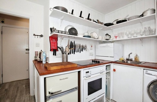 Golborne Apartment | Charming Victorian Apartment in Westminster