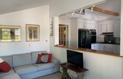 Bath House | Charming Victorian House on the river close to downtown Bath