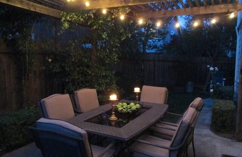 St. Helena House | Charming Victorian - walking distance to town.
