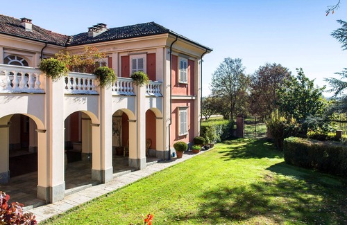 Castello di Annone Villa | Charming Villa in Monferrato hills
