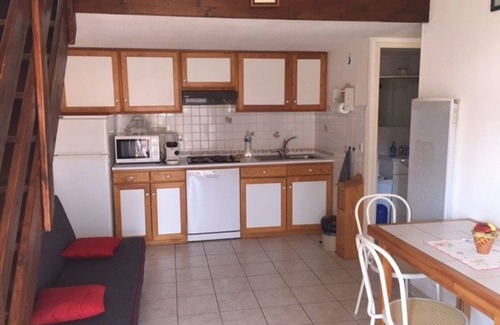 Le Barcares Villa | Charming Villa: 6 Guests, 3 Double Beds, A/C, 400m from Beach, Parking