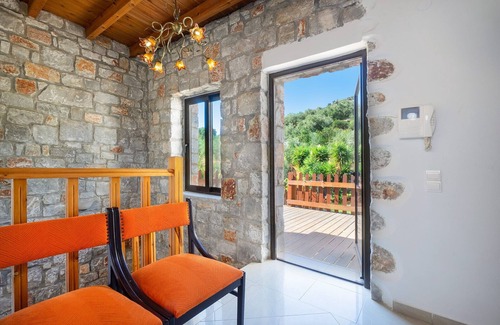 Agia Villa | Charming Villa, a traditional Villa with 4 bedrooms, near Platanias village
