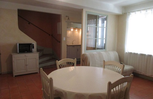 Crillon-le-Brave House | Charming village house near Bédoin, at the foot of Mont Ventoux
