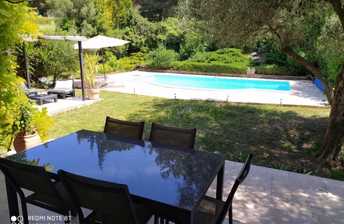 Montfrin House | Charming villa