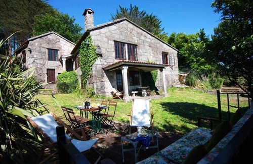 Cotobade Cottage | Charming villa from the 18th Century beautifully restored