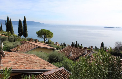 Gardone Riviera Villa | Charming Villa Belvedere with View of Lake Garda