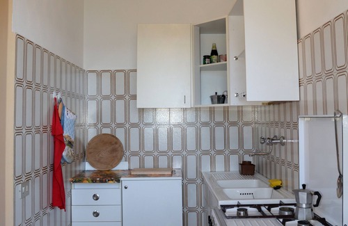 Riva di Solto House | Charming 'Villa Retro' - with prefect views overlooking Lago d'Iseo, Monte Isola
