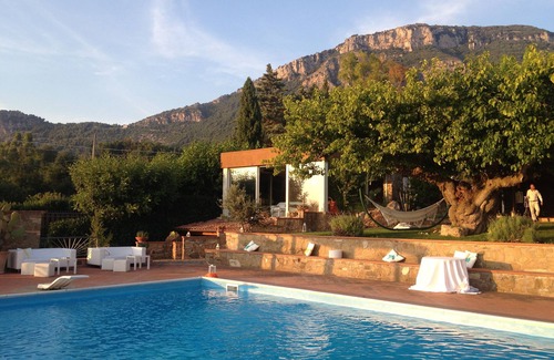 Capaccio-Paestum Villa | Charming villa that opens to the sea