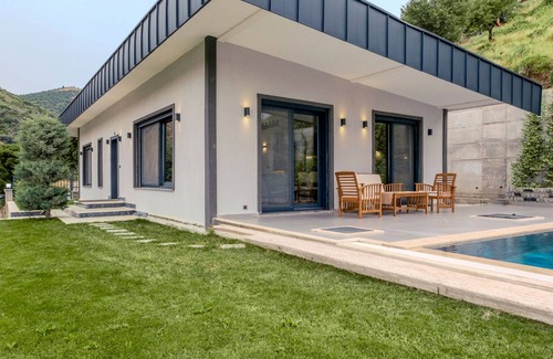 Guzelbahce Villa | Charming Villa w Pool, Garden in Guzelbahce Izmir
