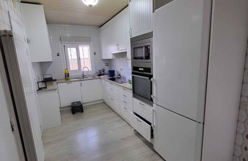 Torredembarra House | Charming villa with swimming pool, very well equipped and 900m from the beach