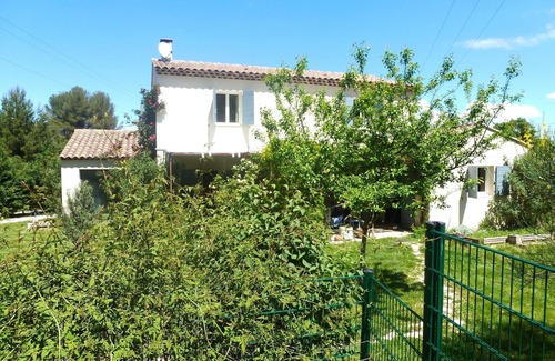 Meyrargues Villa | Charming villa with fenced pool in Aix-en-Provence