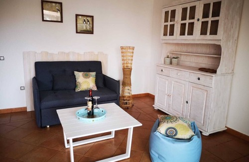 La Oliva House | Charming villa with sea views