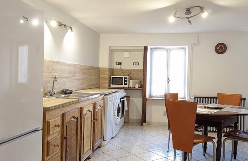 Vauvillers Cottage | Charming village house with shared garden, near Faucogney-et-la-Mer
