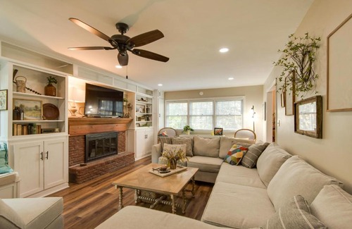 Page County House | Charming Villisca Getaway with Screened Porch!