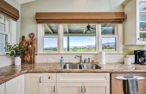 Calistoga House | Charming Vintage Cottage