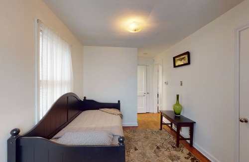 Mapleton/Fall Creek Apartment | Charming Vintage-Style Apartment near Downtown Attractions