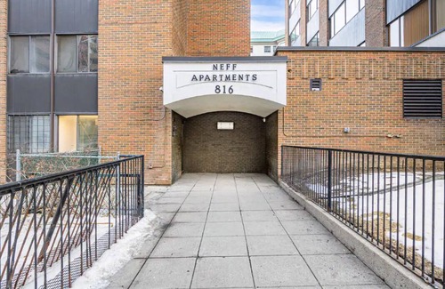 Eau Claire Apartment | Charming Vintage Studio Escape in Downtown Calgary