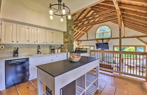 Waitsfield House | Charming Waitsfield Escape 10 Mi to Sugarbush!