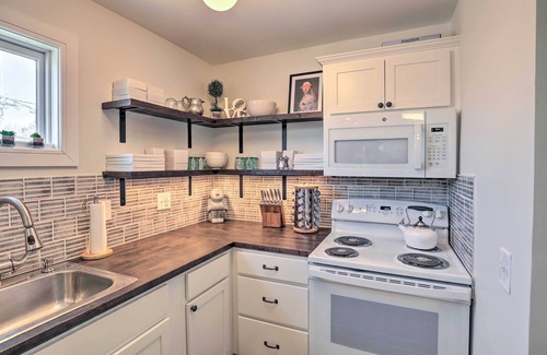 Perinton Apartment | Charming & Walkable Fairport Village Apartment!