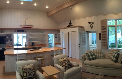 Walloon Lake Cottage | Charming Walloon Lake Cottage on the Water