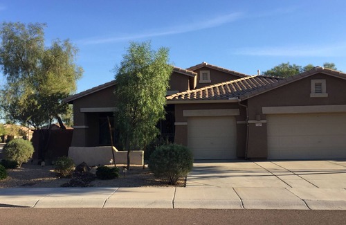 Westwing Mountain House | Charming, Warm & Comfortable 3 BR Home near Lake Pleasant,