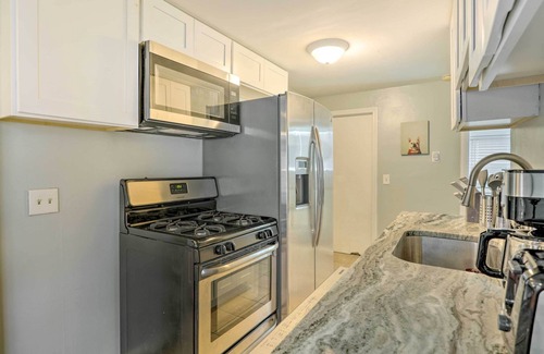 Warwick House | Charming Warwick Vacation Rental: Walk to Bay