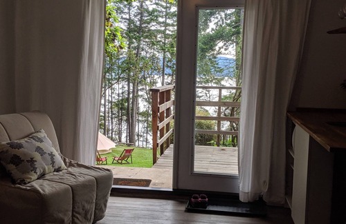Pender Island Cabin | Charming Waterfront Cabin with Serene breathtaking Views - Pender Island Retreat