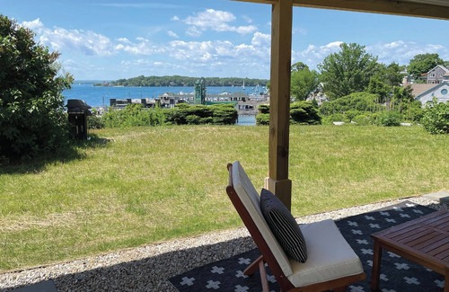 Pond Cove Apartment | Charming waterfront 2-bedroom apartment on Peaks Island with WiFi, AC