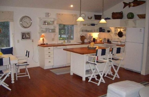 Beaufort Cottage | Charming Waterfront Carrriage nHouse