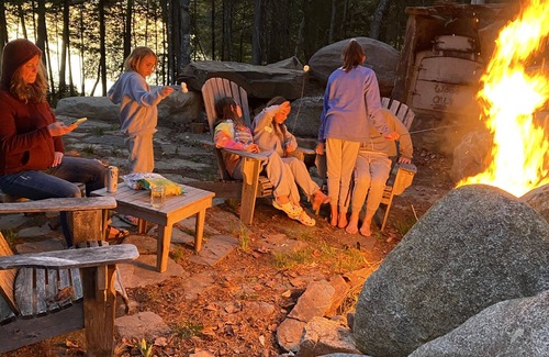 Medford Cottage | Charming waterfront cottage on Schoodic lake.