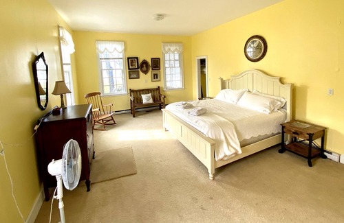 Nuttsville House | Charming Waterfront Family Getaway On The Rappahannock