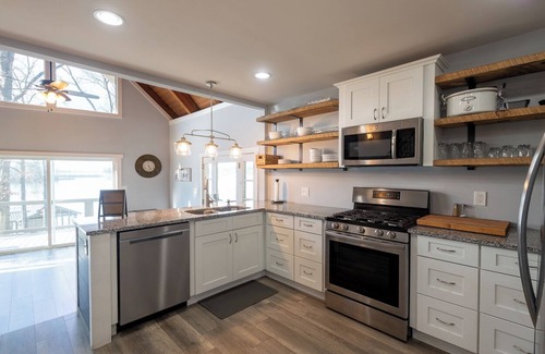 Cropwell House | Charming waterfront home with beautiful panoramic views!