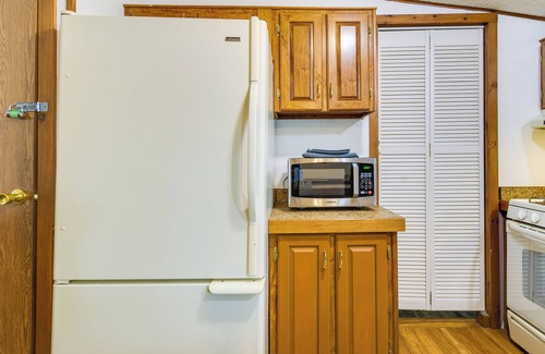 Watkins Glen House | Charming Watkins Glen Home w/Deck & Yard!