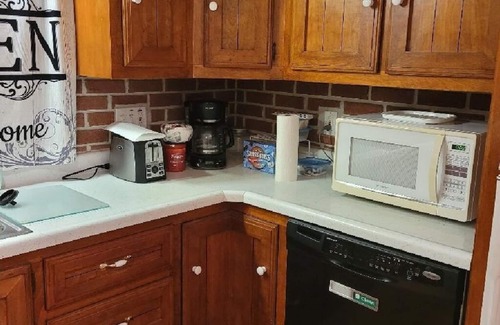 Wellsboro Cabin | Charming Wellsboro Cabin w/Magnificent Views/AC/WiFi/5 mins to Center of Townn