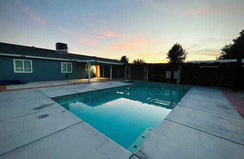 Apple Valley House | Charming Western style house 4-bedroom pool with WiFi, AC/Heat and mountain view