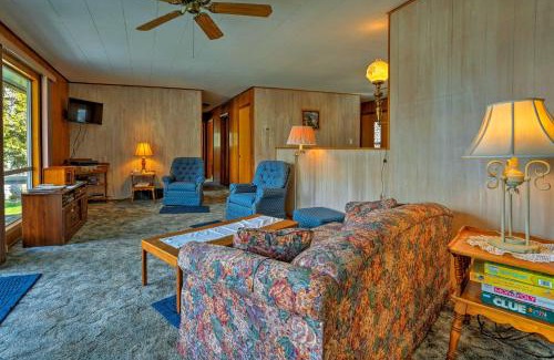 White Bird House | Charming White Bird Home with Mtn and Salmon River View