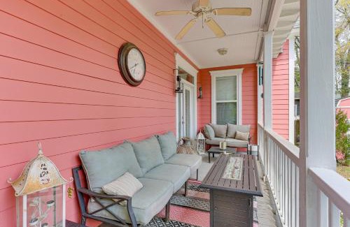 Wilmington House | Charming Wilmington Cottage - Walk to Downtown!
